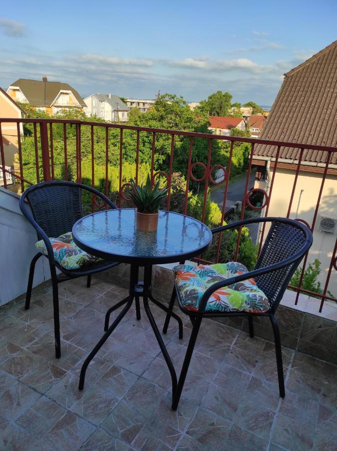 Fuevesi Vendeghaz Hotel Balatonfured Ngoại thất bức ảnh