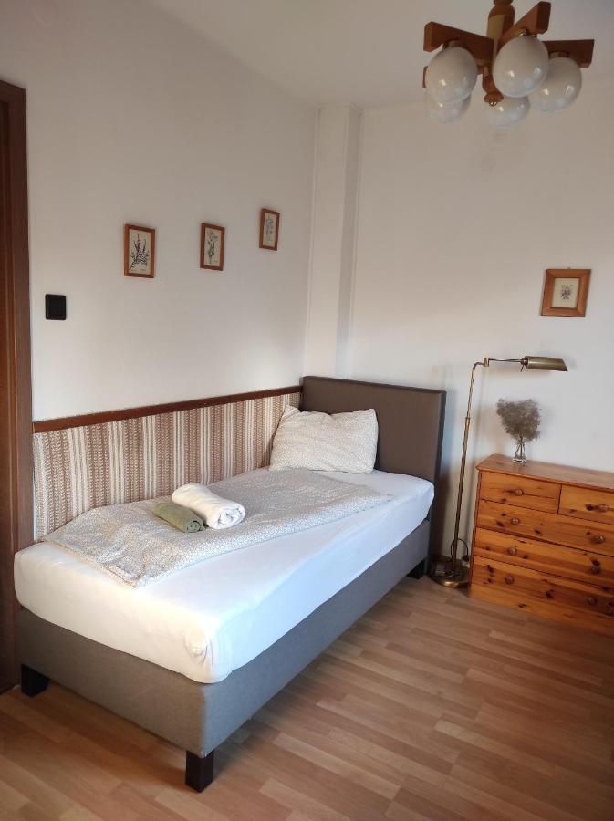 Fuevesi Vendeghaz Hotel Balatonfured Ngoại thất bức ảnh